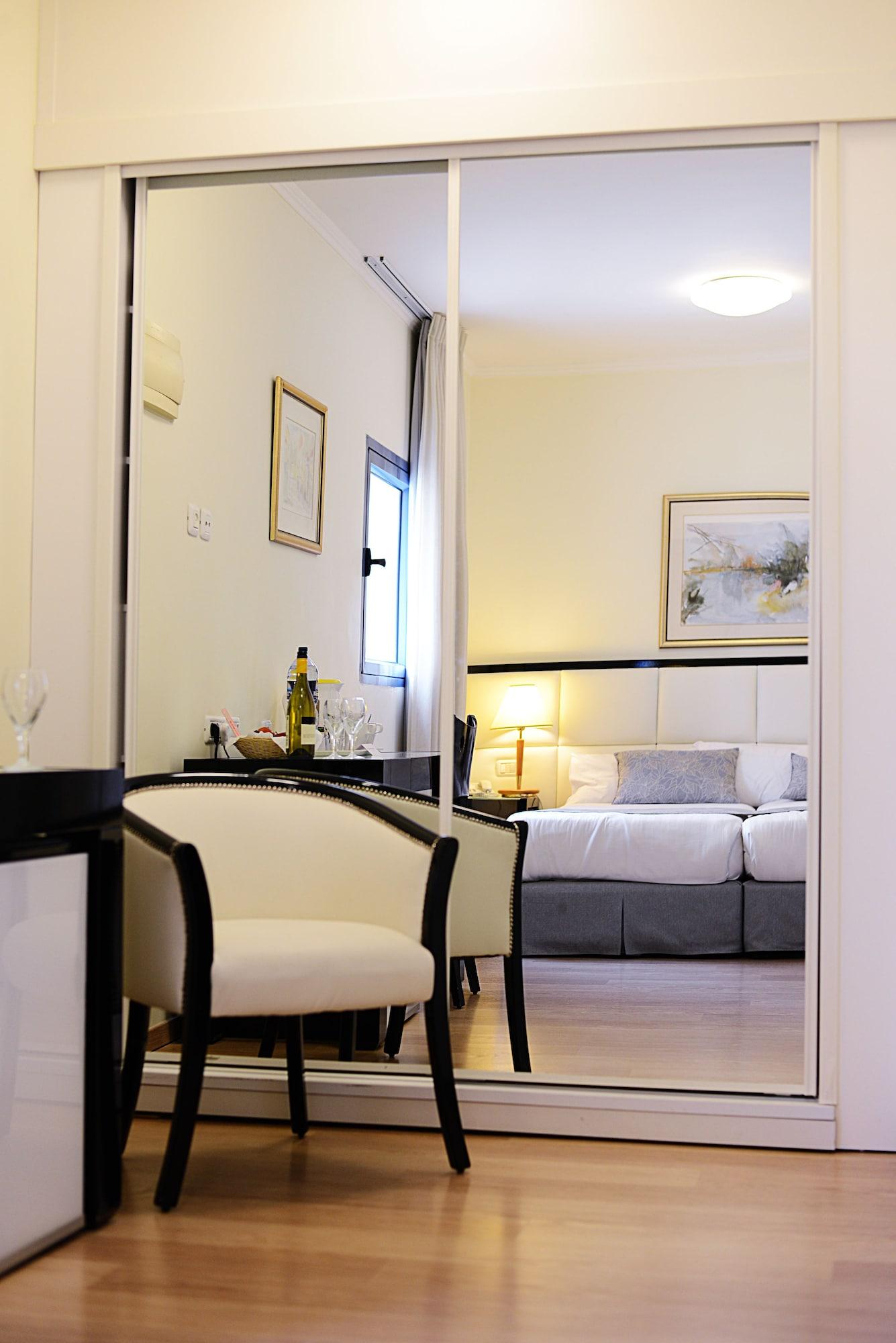 Abratel Sea View 3* Tel Aviv