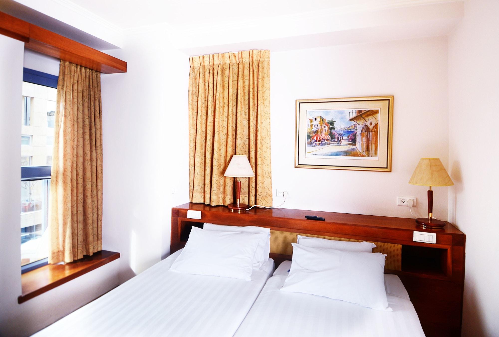 Abratel Sea View 3* Tel Aviv