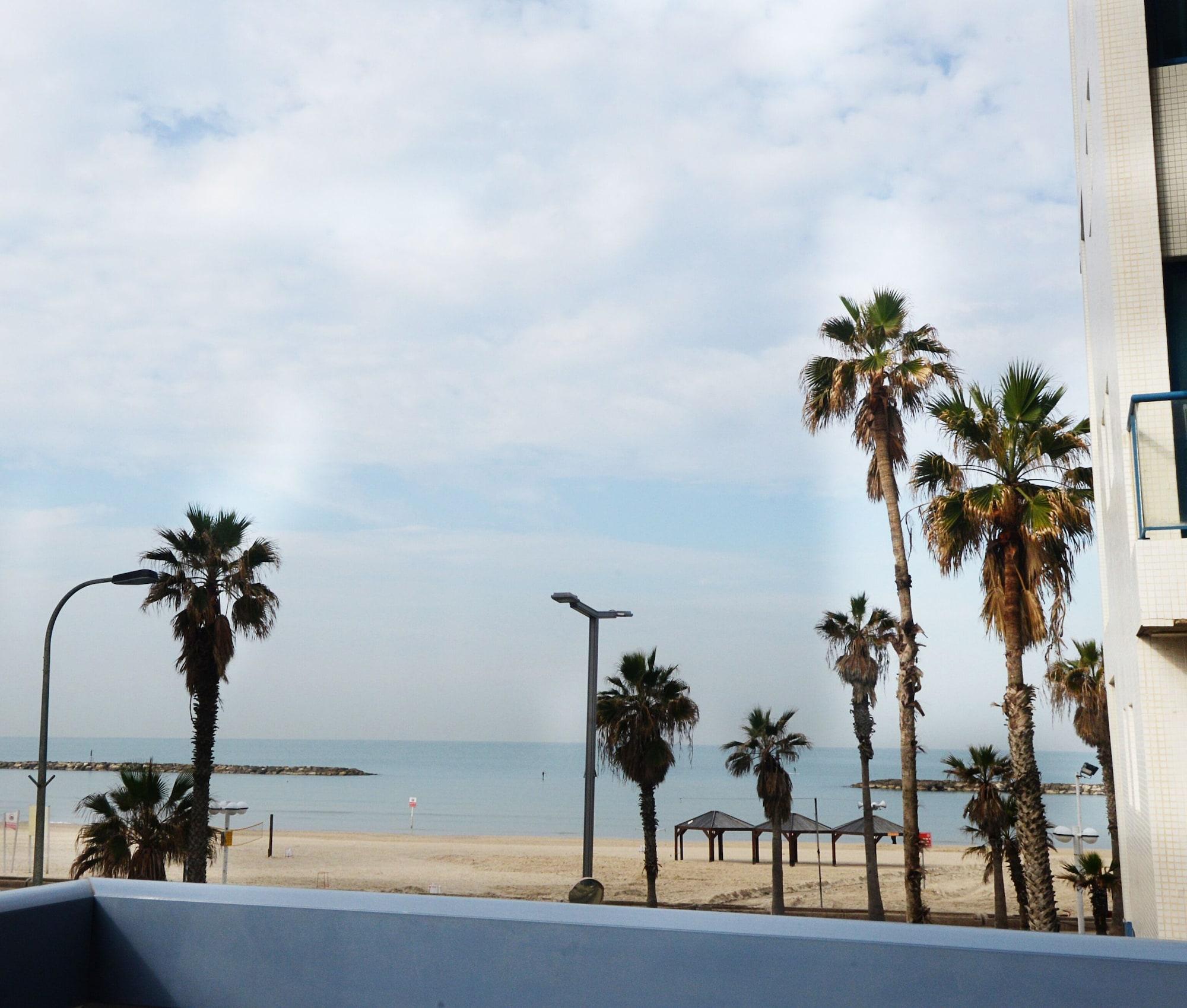 Abratel Sea View 3*