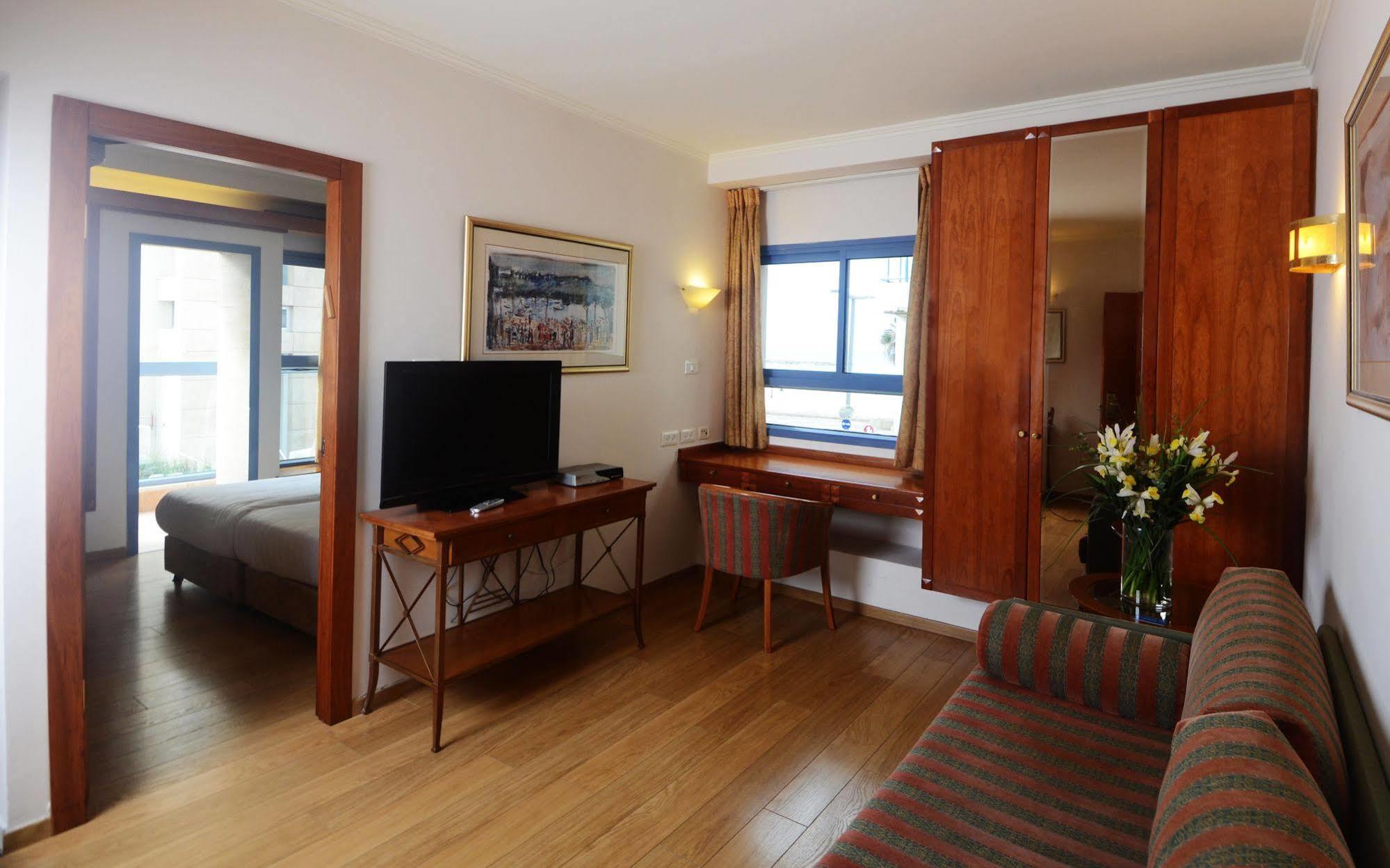 Abratel Sea View 3*
