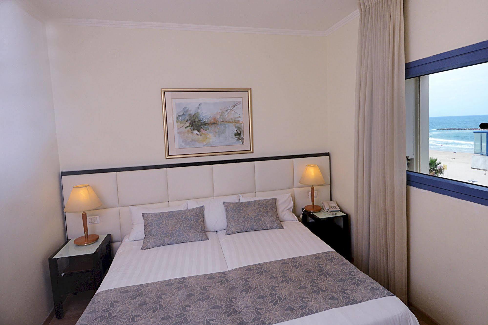 Abratel Sea View Hotel 3*