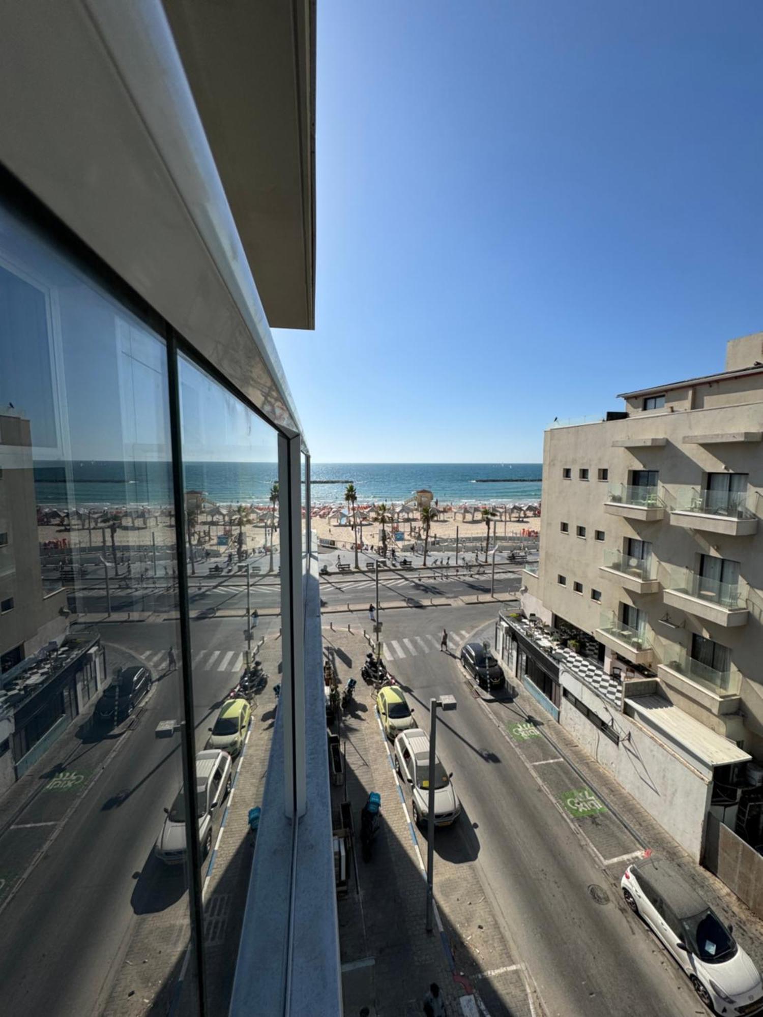 Abratel Sea View Hotel